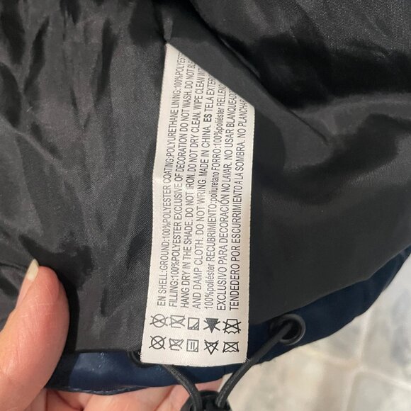 Forever 21 Puffer jacket Size Small Shiny Detachable Hood - Picture 5 of 7